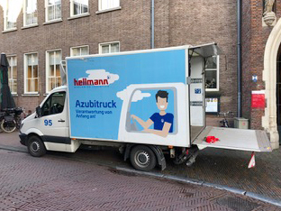 Anlieferung in Haarlem durch Hellmann Logistik